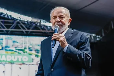 
			
				Lula diz que Trump “vai tentar tirar proveito” de atentado em eleições
			
			