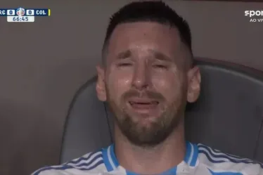 
			
				Messi cai no choro após sofrer lesão na final da Copa América
			
			