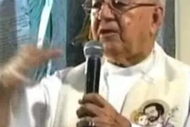 
			
				Monsenhor Luiz Marques Barbosa, envolvido em caso de abuso sexual, morre aos 95 anos
			
			