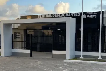 
				Homem é preso por violência doméstica ao ameaçar ex-companheira
			
			