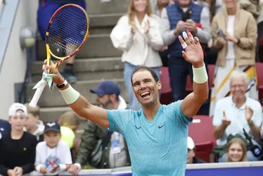 
			
				Nadal vira batalha de quatro horas e vai à semi de Bastad
			
			