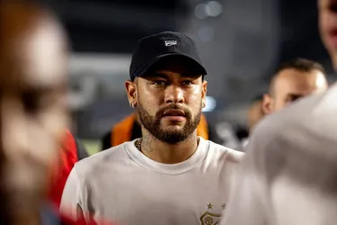 
			
				Neymar desabafa sobre lesão: ‘Tem dias que quero desistir’
			
			