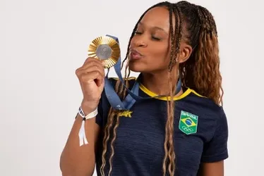 
				Olimpíadas: após críticas, MP isenta prêmio de medalhistas do IR
			
			