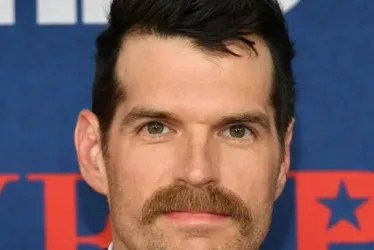 
			
				Percy Jackson e os Olimpianos | Série adiciona Timothy Simons ao elenco da 2ª temporada
			
			