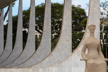 
			
				Usou o X após bloqueio do STF? PF vai identificar quem usou X para STF aplicar multas
			
			