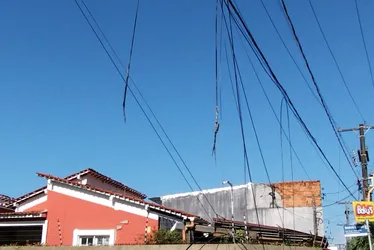 
			
				Poste pega fogo e fios ficam espalhados na Pajuçara; vídeos!
			
			