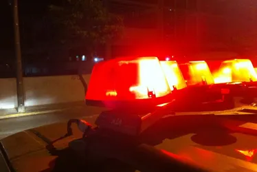 
			
				Homem é preso por manter filha em cárcere privado após discussão
			
			