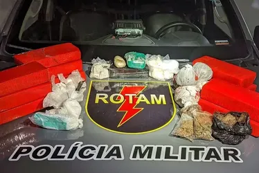 
			
				Suspeito de tráfico de drogas são presos com submetralhadora
			
			