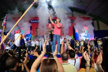 
				Veja imagens da convenção que lançou candidatura de Rafael Brito à Prefeitura de Maceió
			
			