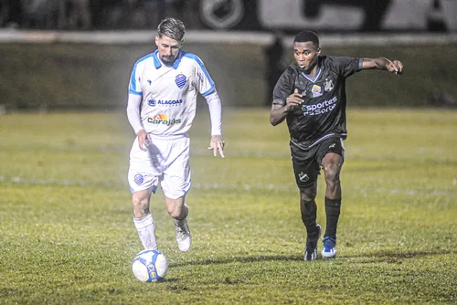 
				CSA recebe Floresta, no Rei Pelé, com casa cheia e sonho por arrancada rumo ao G8
			
			