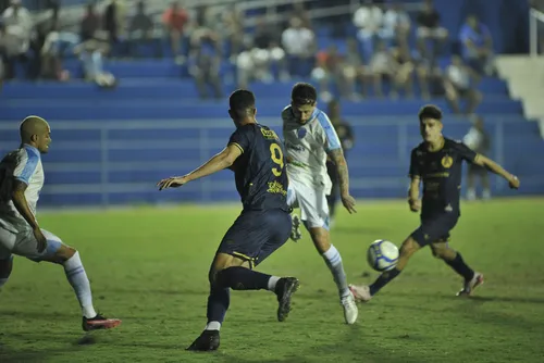 
				CSA vence Aparecidense com gol no fim e garante permanência na Série C
			
			