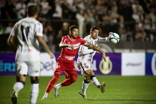 
				Com time reserva, CRB joga mal e perde para o Operário por 2 a 0
			
			