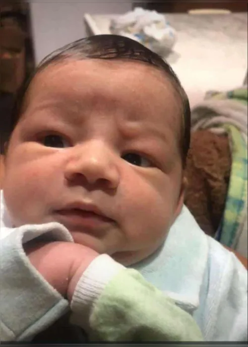 
			
				Indício de asfixia e ausência de marcas de violência: exame cadavérico de bebê de 21 dias é divulgado pelo IML
			
			