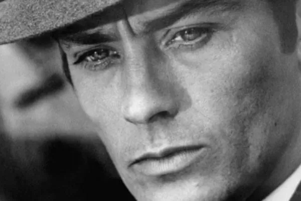 
				
					Alain Delon, astro do cinema francs, morre aos 88 anos
				
				