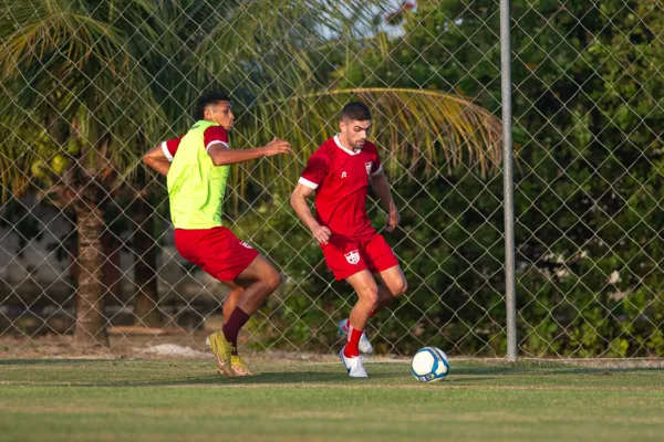 
				
					CRB: Geg  desfalque para partida contra a Chapecoense
				
				