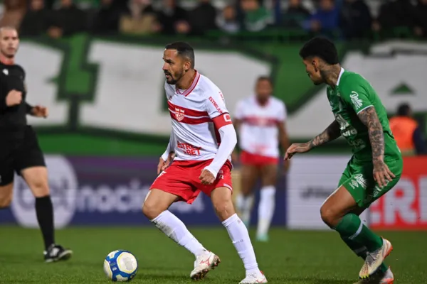 
				
					CRB empata com Chapecoense e segue ameaado pelo Z4 da Srie B: 0x0
				
				