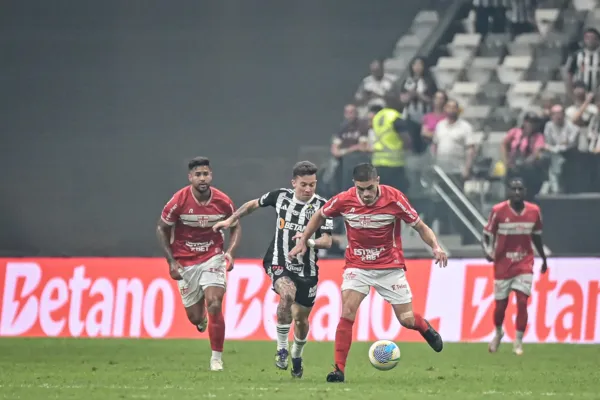 
				
					CRB perde para o Atlético-MG, na Arena MRV, e é eliminado da Copa do Brasil: 3 a 0
				
				