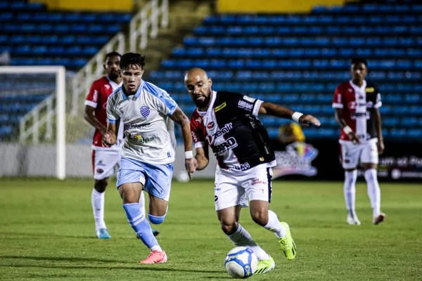 
				
					CSA apenas empata com Ferrovirio e continua prximo do Z4: 1 a 1
				
				