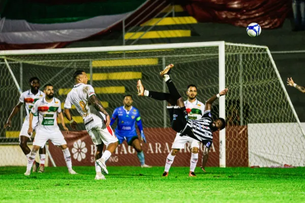 

					Com um a menos, CSE vence clássico com o ASA em Arapiraca

				