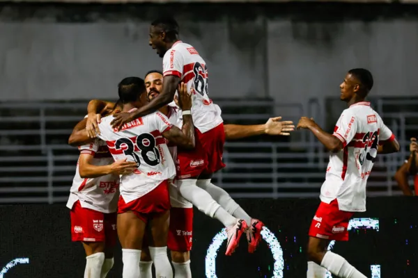 <br /> <br />De virada, CRB vence Bota-SP e deixa a zona de rebaixamento da Série B: 4 a 1<br /><br />