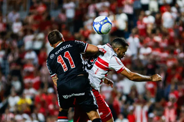 <br /> <br />De virada, CRB vence Bota-SP e deixa a zona de rebaixamento da Série B: 4 a 1<br /><br />