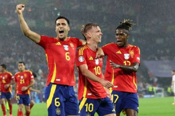 
				
					Espanha bate a Alemanha na prorrogao, vai  semifinal da Eurocopa
				
				