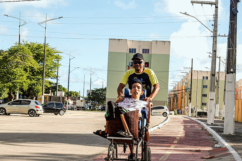 
			
				Juntos na pista: a jornada de um pai corredor com o filho cadeirante
			
			