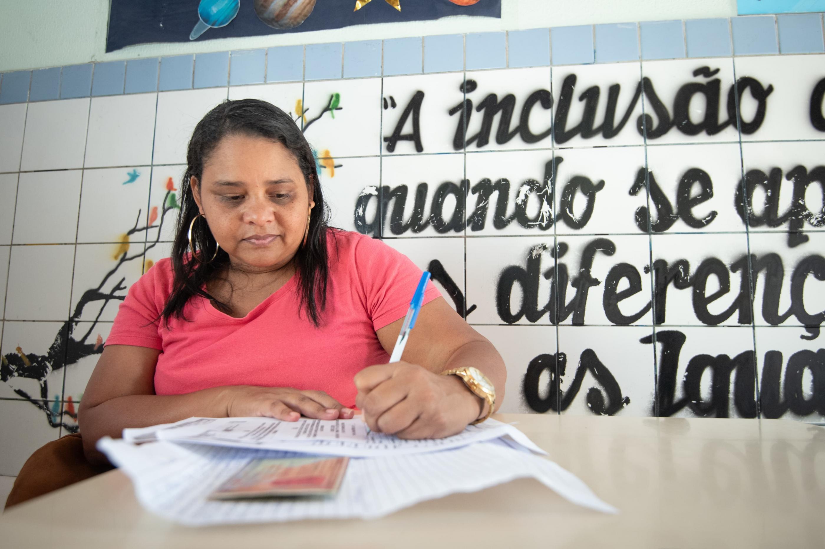 Seduc abre vagas para curso gratuito de Libras; veja como se matricular!