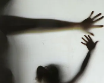 Suspeito de aliciar meninas é espancado pela população e preso em Arapiraca