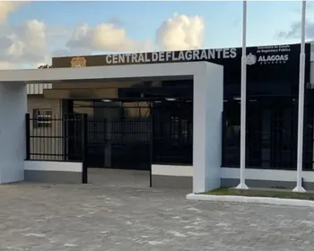 PM apreende 10 armas artesanais em terreno baldio na Cidade Universitária