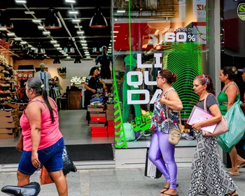 Veja o que abre e o que fecha no Dia do Comerciário em Maceió