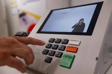 
			
				Abstenção “decidiu” a eleição em 2,7 mil municípios do país
			
			