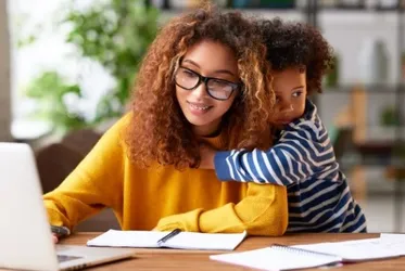 
			
				AL é um dos estados onde mulheres como chefes de família predominam
			
			