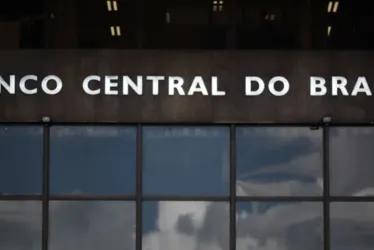 
			
				Alta dos juros coloca Brasil na contramão das economias do mundo
			
			