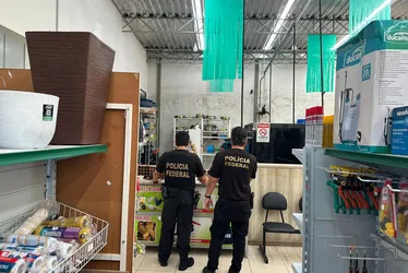 
			
				Após denúncia de compra de votos, PF cumpre dois mandados em Barra de Santo Antônio
			
			