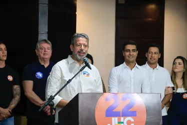 
			
				Arthur Lira parabeniza JHC pela vitória e promete dar suporte à segunda gestão
			
			