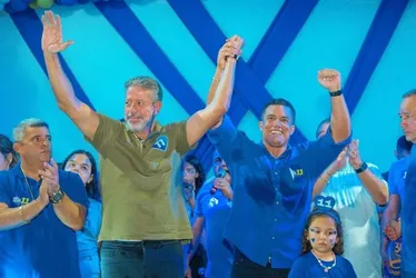 
			
				Arthur Lira reafirma apoio às candidaturas de Peu Pereira, Bruno Feijó e Charles Pacheco
			
			