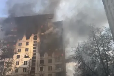 
				Ataque russo atinge Kharkiv e fere mais de 40 pessoas
			
			
