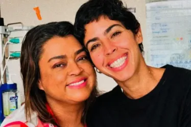 
			
				Bela Gil fala sobre fé de Preta e reação com a volta do câncer
			
			