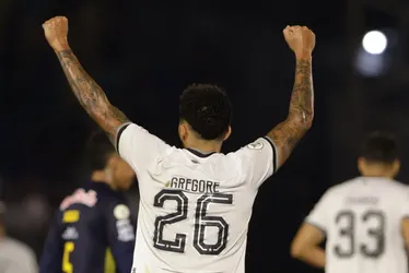 
			
				Botafogo vence, mantém a liderança e complica a situação do RB Bragantino no Brasileiro
			
			