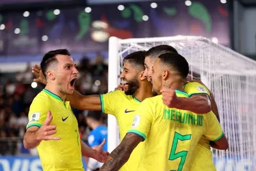 
			
				Brasil supera Marrocos e avança às semis da Copa do Mundo de Futsal
			
			