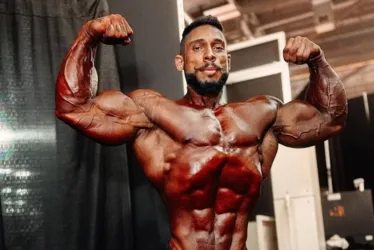 
			
				Brasileiro escorre tinta e fica fora do TOP 3 em prévias do Mr Olympia
			
			