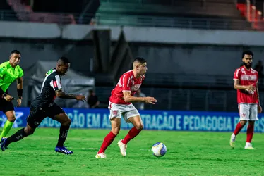 
			
				CRB: Gegê admite que não está jogando com 100% de condições
			
			