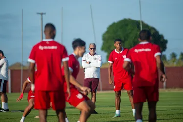 
			
				CRB chega em Santa Catarina e terá novidades contra o Brusque
			
			