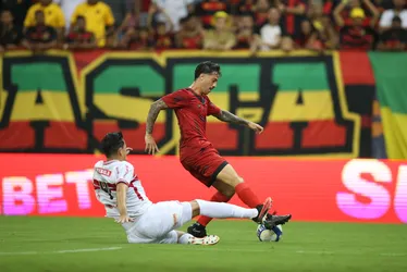 
			
				CRB perde para o Sport, na Arena de Pernambuco, e desce uma posição na tabela
			
			