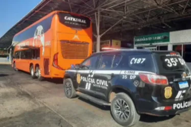 
				Casal com bebê de 3 meses é preso ao tentar viajar levando cocaína
			
			