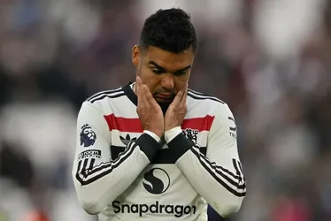 
			
				Casemiro marca, mas Manchester United perde mais uma e vê pressão aumentar
			
			