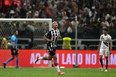 
			
				Com dois de Deyverson, Galo bate o Flu e vai às semis da Libertadores
			
			