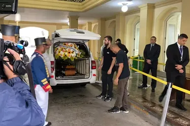 
			
				Corpo de Cid Moreira é velado no Palácio Guanabara, no Rio
			
			