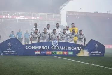 
			
				Cruzeiro chega à primeira vitória com Diniz, elimina Lanús e é finalista da Sul-Americana
			
			